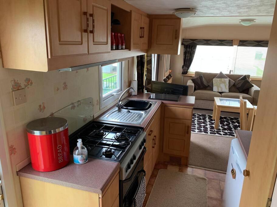 6 Berth Caravan On Sealands Site. Double Glazing Villa Инголдмелс Екстериор снимка