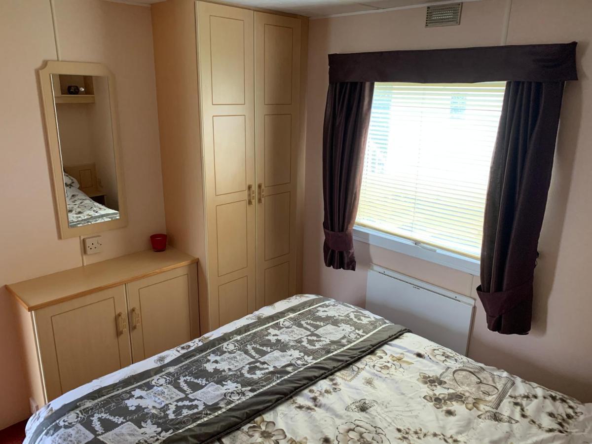 6 Berth Caravan On Sealands Site. Double Glazing Villa Инголдмелс Екстериор снимка